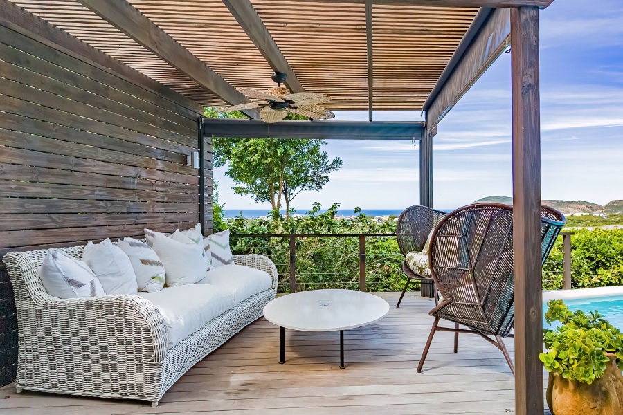 4 Bedroom Property for Sale in Whale Rock Western Cape